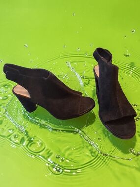 Clarks Black Suede Open-Toe Slingback Block Heels Womens Shoe Size 7 Boho Cute